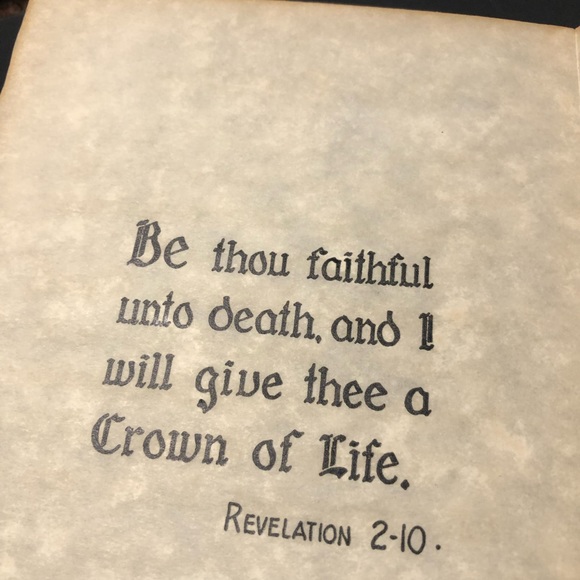 Holy Bible - Picture 9 of 16